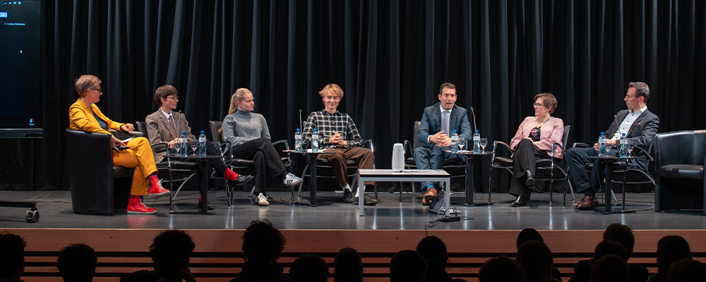 Panel discussion at the No Borders for Climate Action event. Photo credit: Lorenzo Franchi / UN CC:Learn